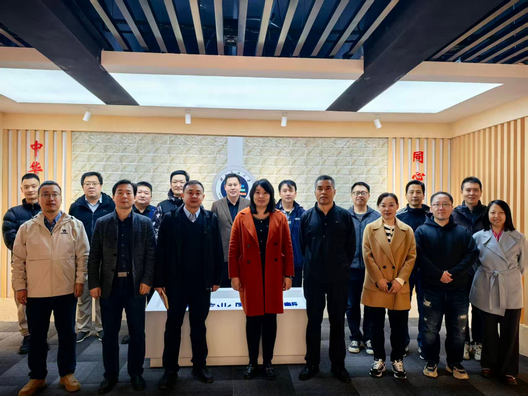 感悟校史底蕴 砥砺育人使命——土木工程红黑游戏
组织教职工参观校史馆